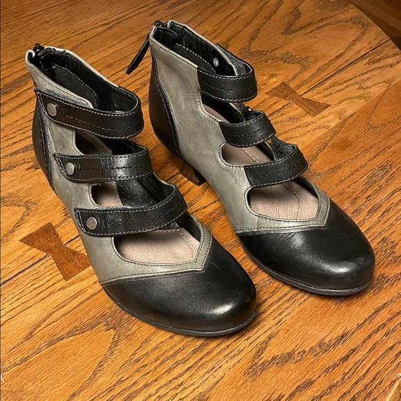 Earth Brand Serrano Black & Gray Women's size 6 heels with Velcro & zip closure - Picture 1 of 7
